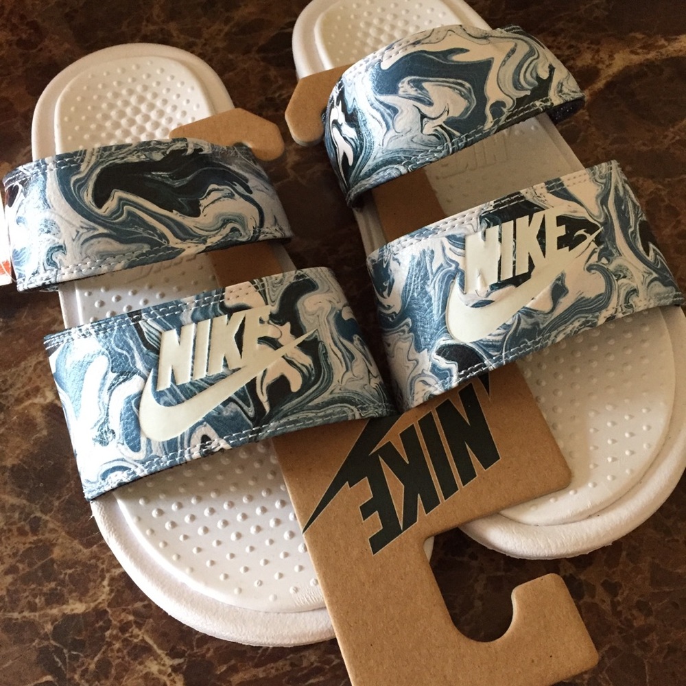 Nike slides